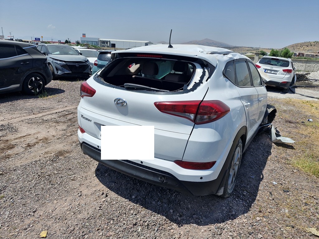 HYUNDAI 