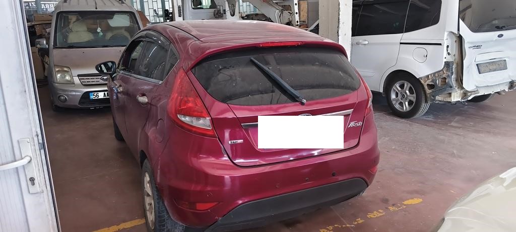 FORD FIESTA TITANIUM 5K 1.4İ