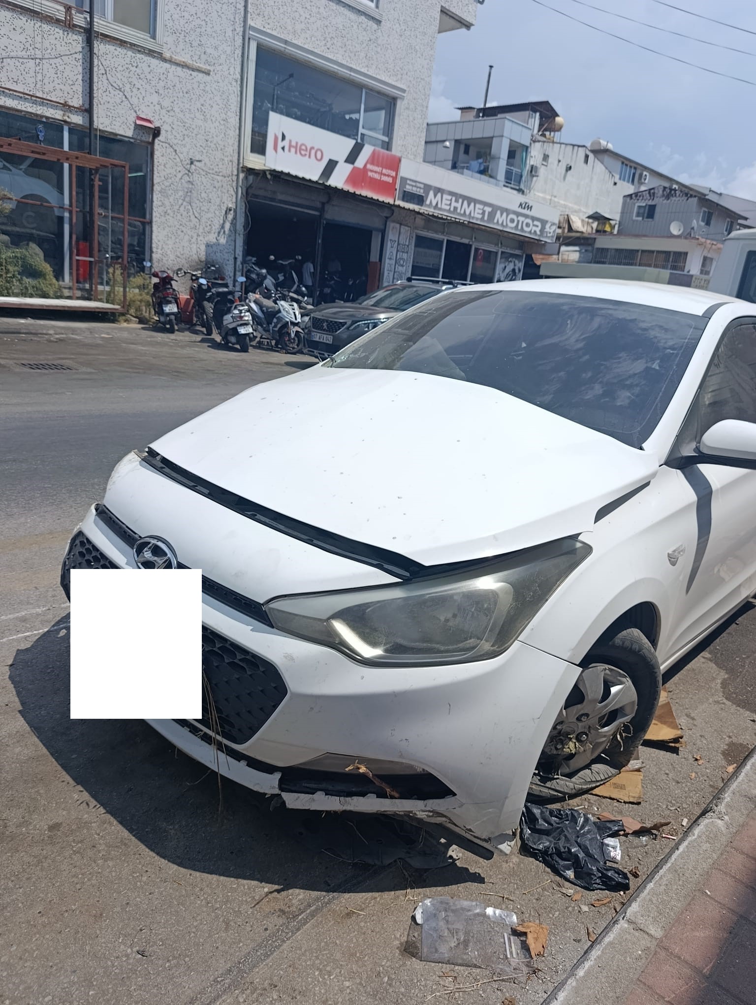 HYUNDAI 