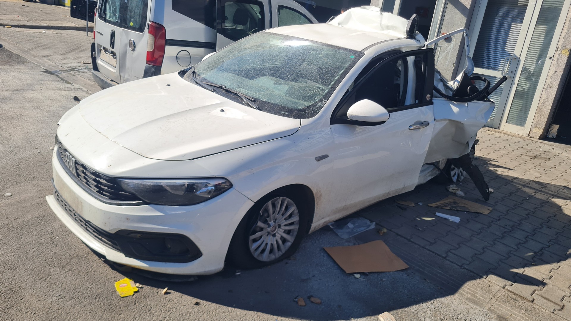 TOFAS-FIAT EGEA SEDAN EASY 1.4 FIRE 95 E6D